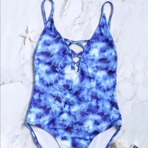 Swimsuit from ZAFUL website. One piece.